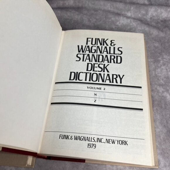 1979 Funk & Wagnalls Standard Desk Dictionary Volumes 1 & 2 A-Z Hardcover READ - Picture 10 of 14